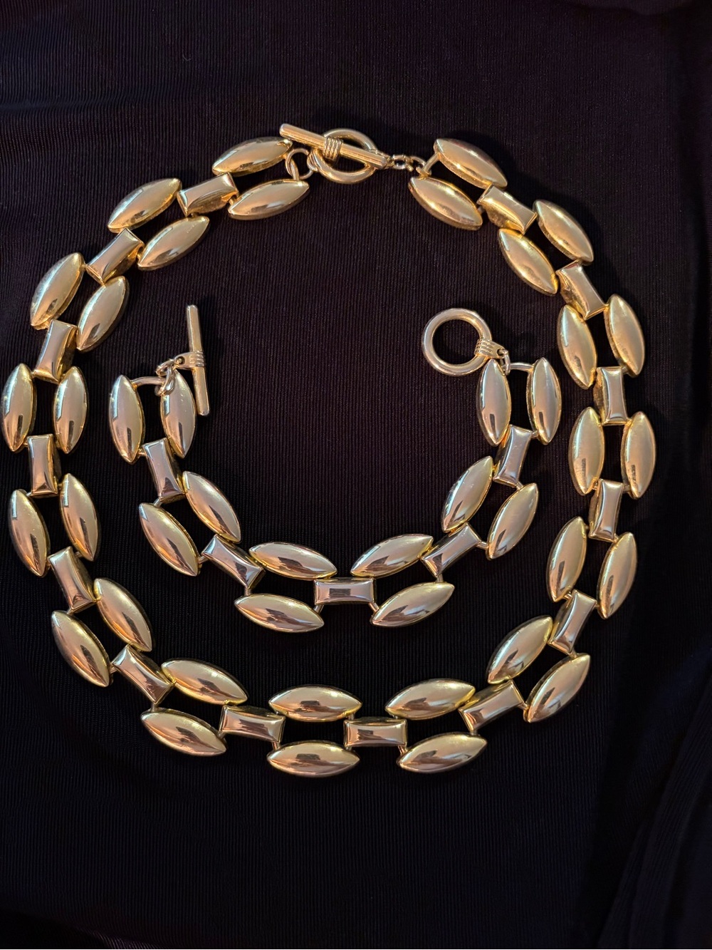 New Designer Gold Oval Link Necklace and Bracelet Set in Box